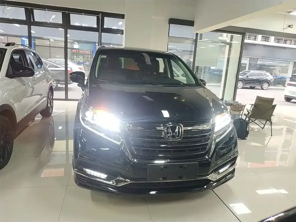 Honda Elysion 2021 из CN, фото 7