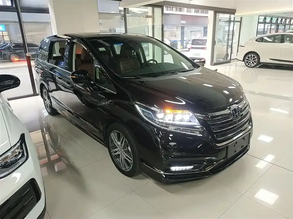 Honda Elysion 2021 из CN, фото 8