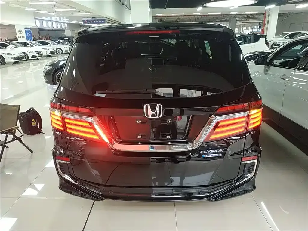 Honda Elysion 2021 из CN, фото 6