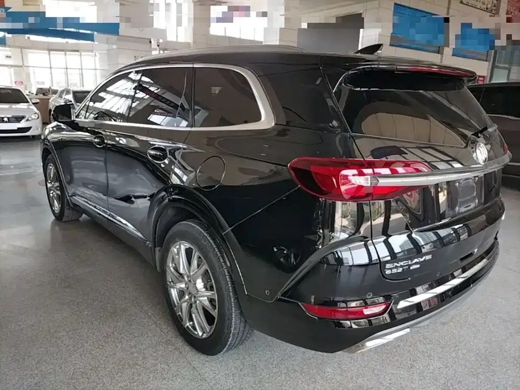 Buick Enclave — фото 10