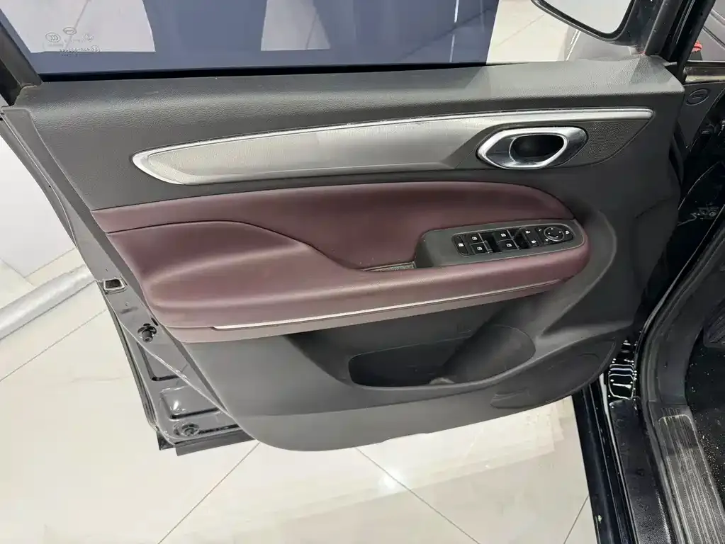 GAC Motor Trumpchi M6 — фото 2