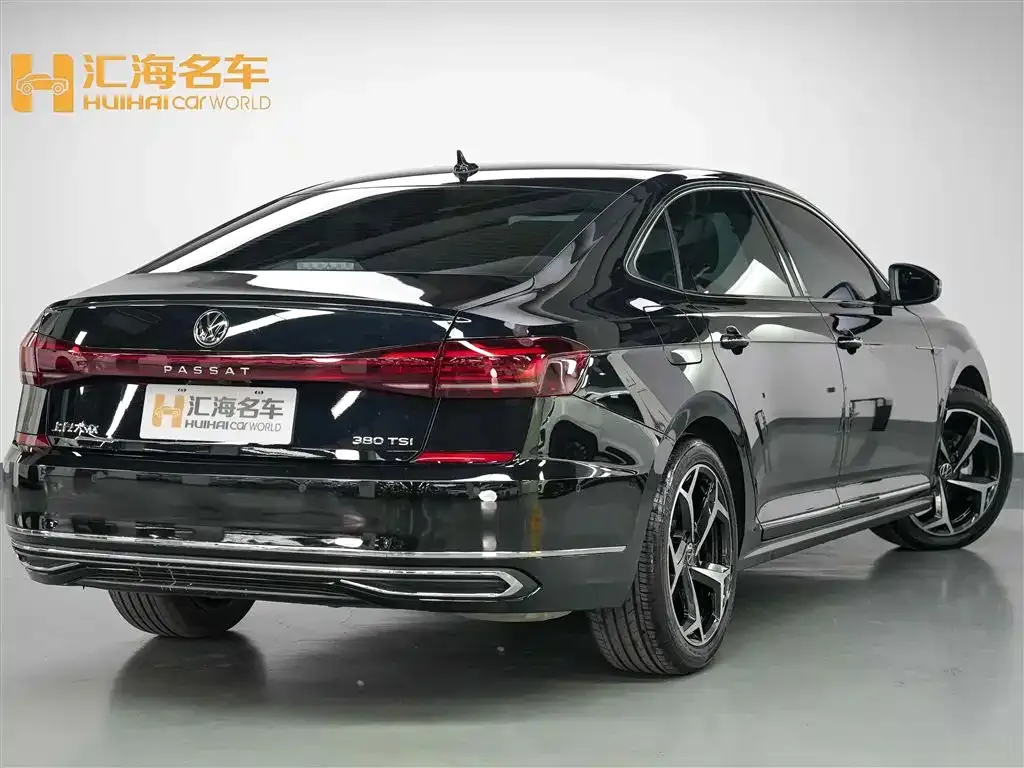 Volkswagen Passat — фото 8