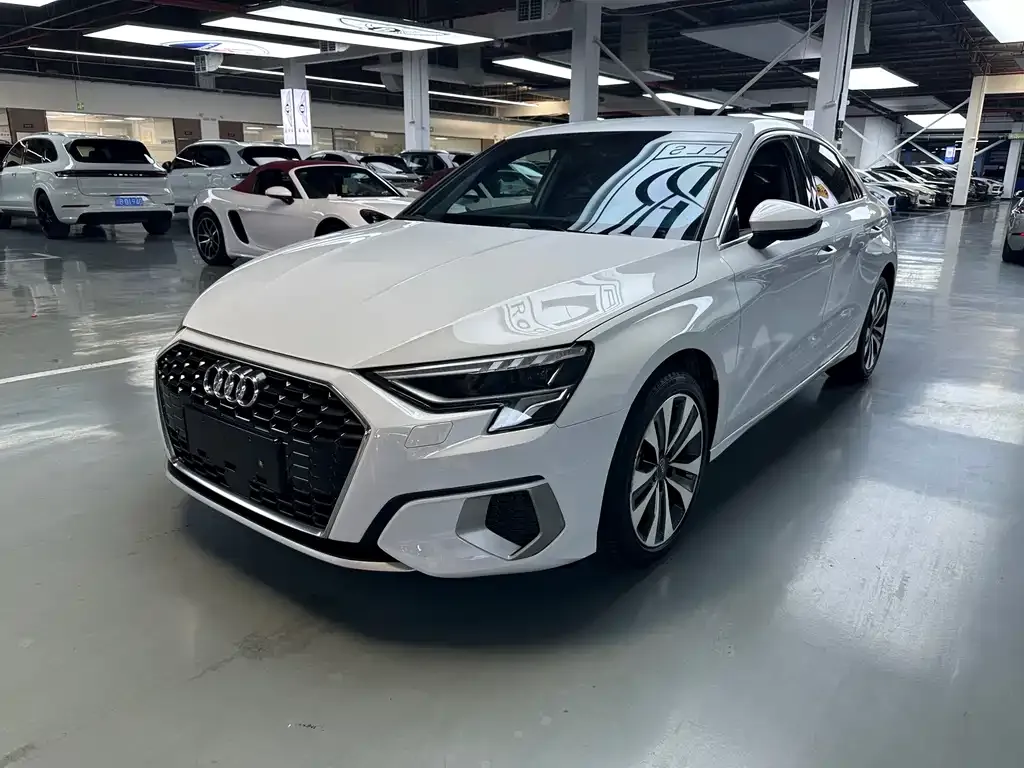 Audi A3 — фото 1