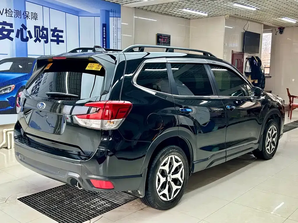 Subaru Forester — фото 5