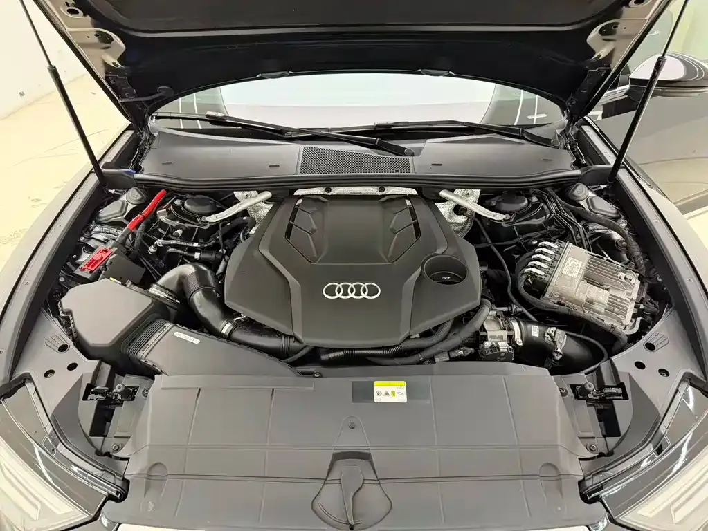 Audi A6L — фото 10