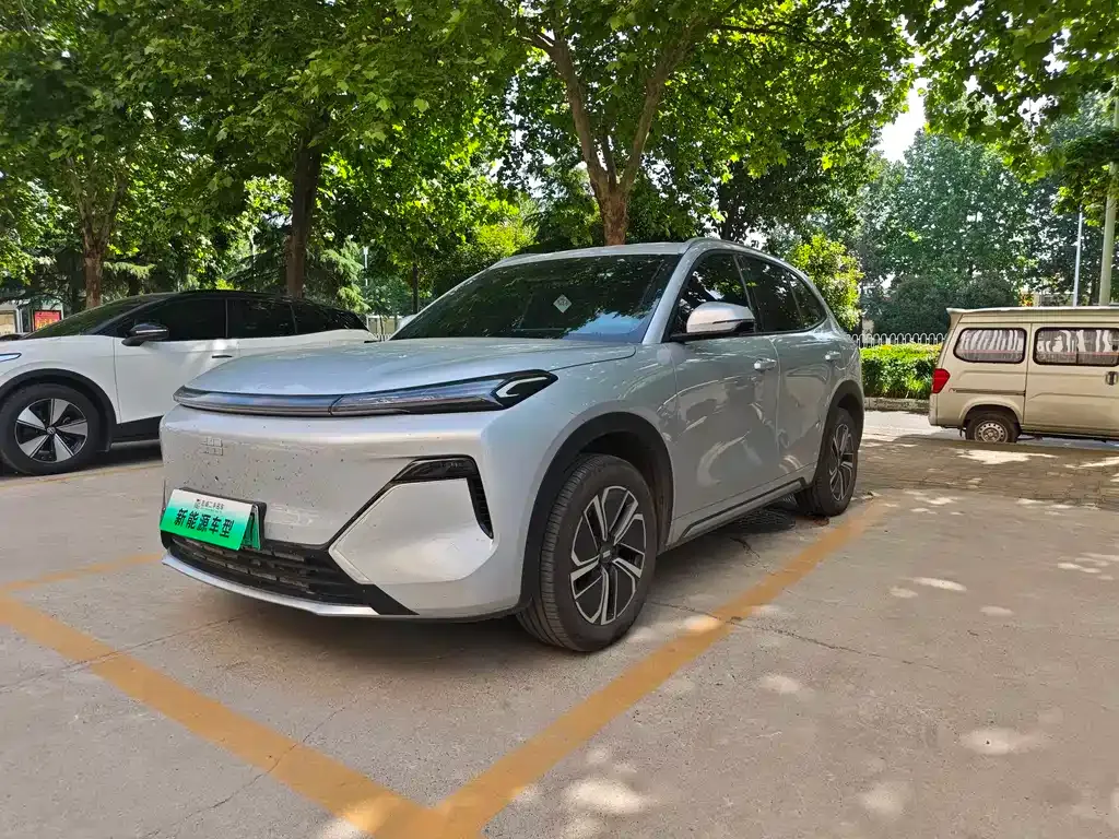 Geely Galaxy Xingjian 7 — фото 1