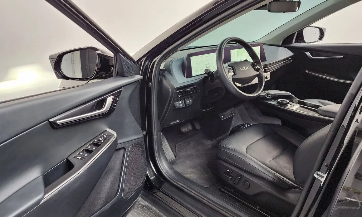 Kia EV6 2023 из KR, фото 7
