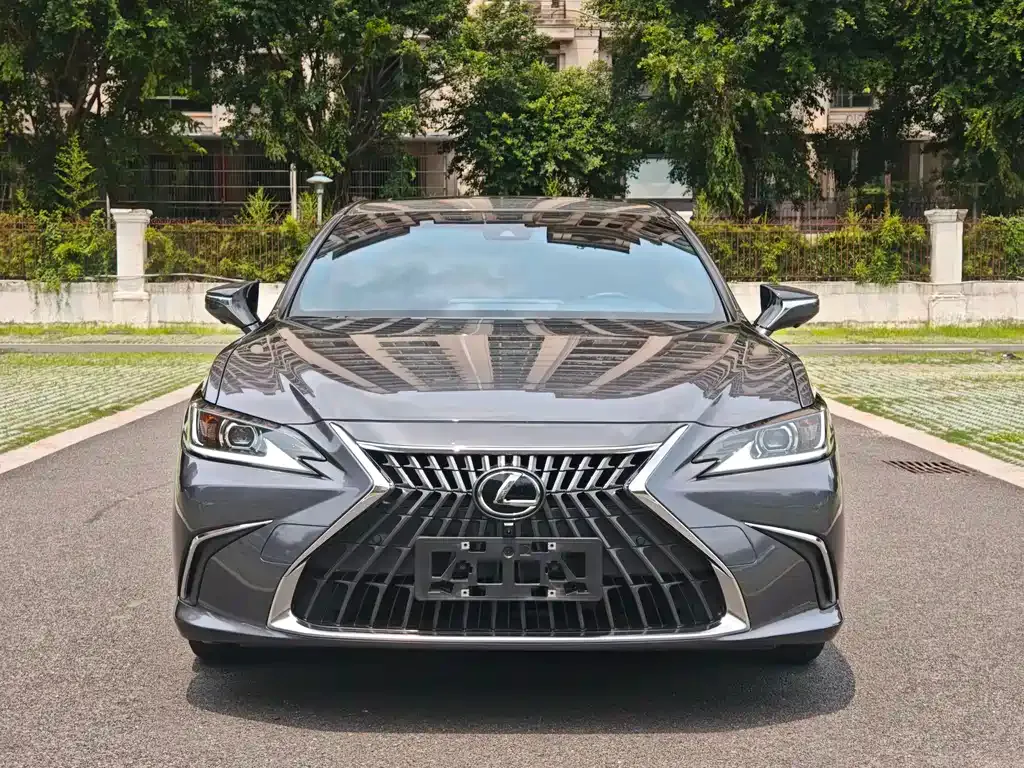 Lexus ES — фото 9