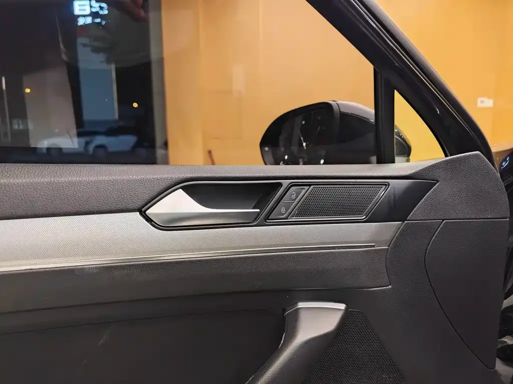 Volkswagen Magotan 2021 из CN, фото 8
