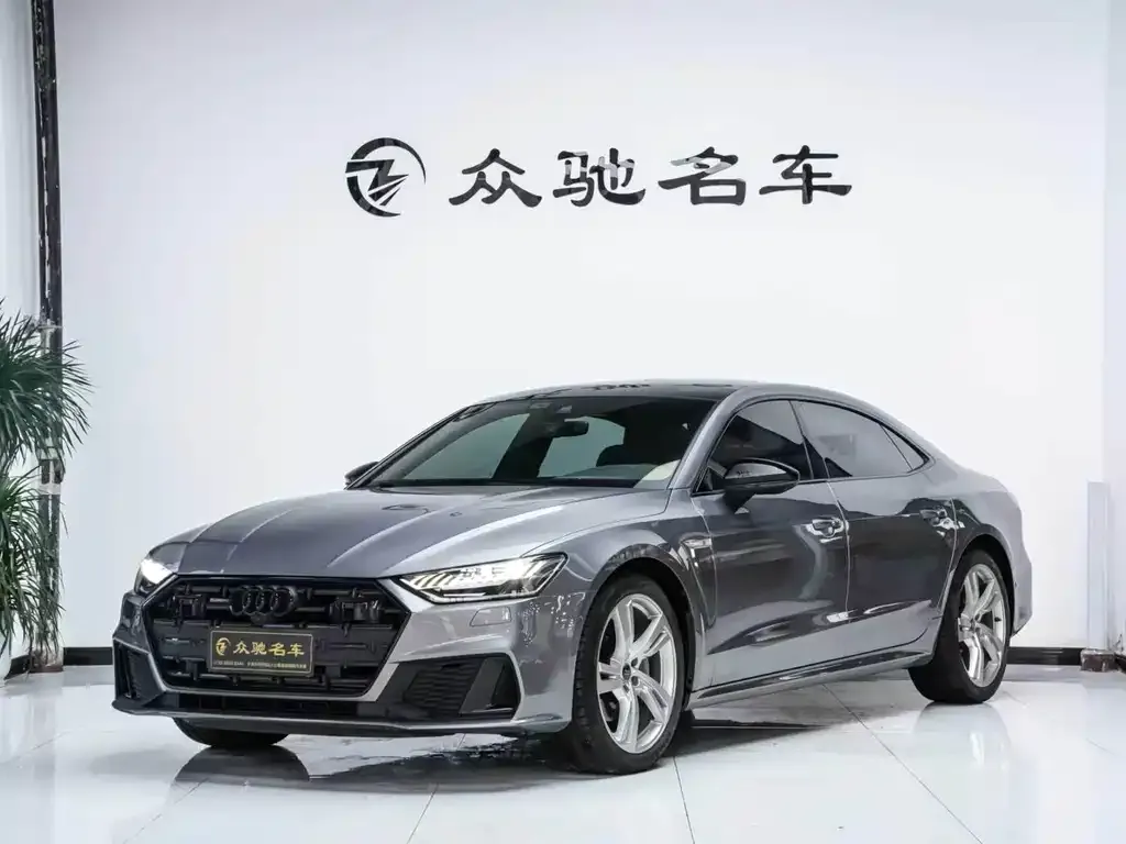 Audi A7L — фото 1