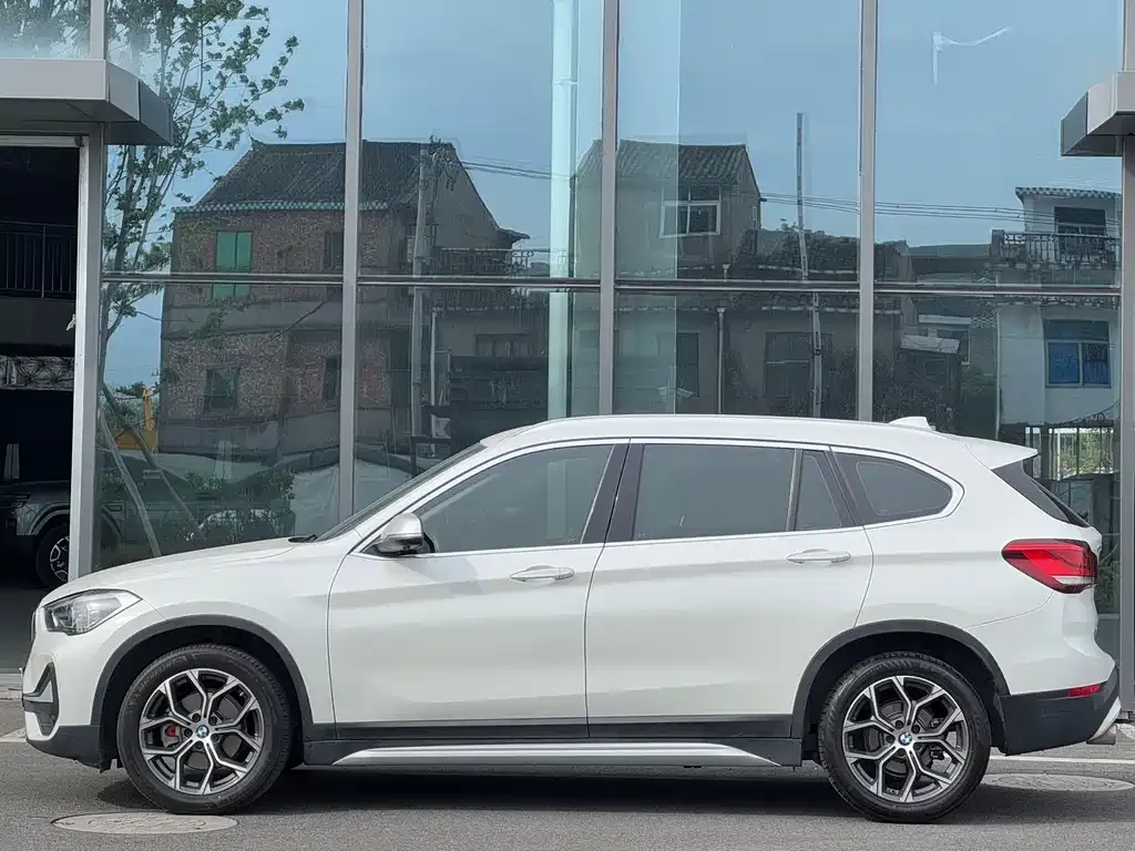 BMW X1 2021 из CN, фото 10