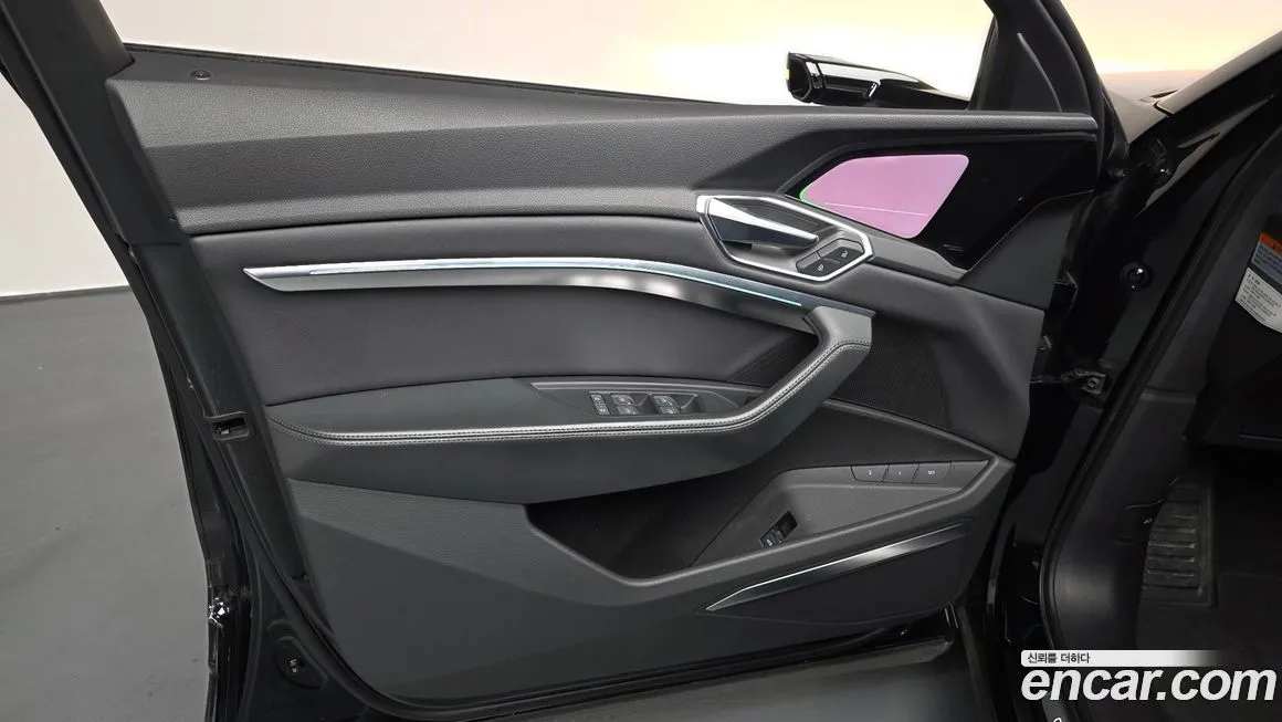 Audi e-tron 2023 из KR, фото 7