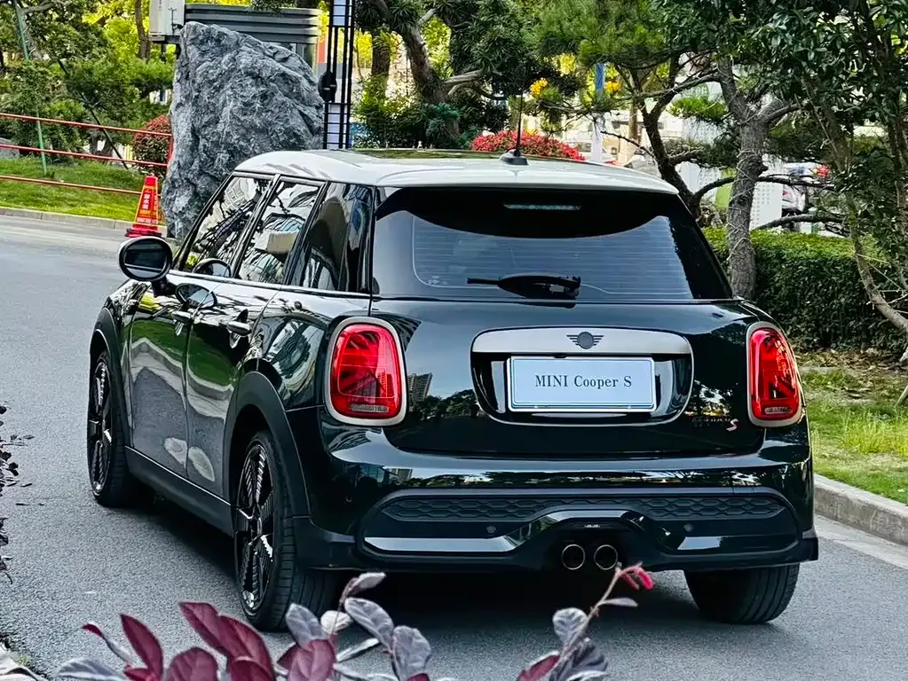 MINI Cooper (3-door) — фото 2