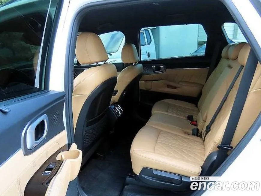 Kia Sorento — фото 6
