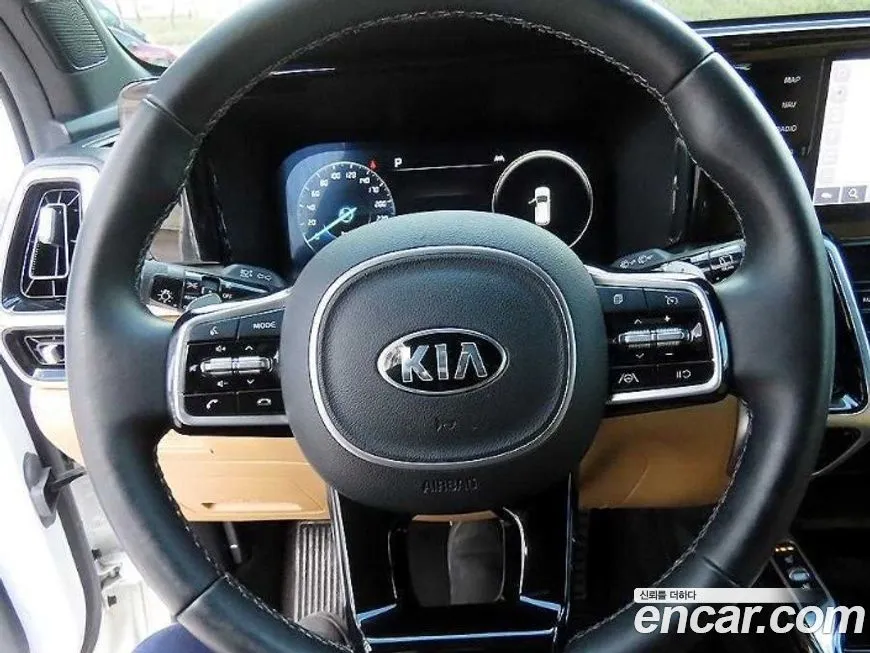 Kia Sorento — фото 10