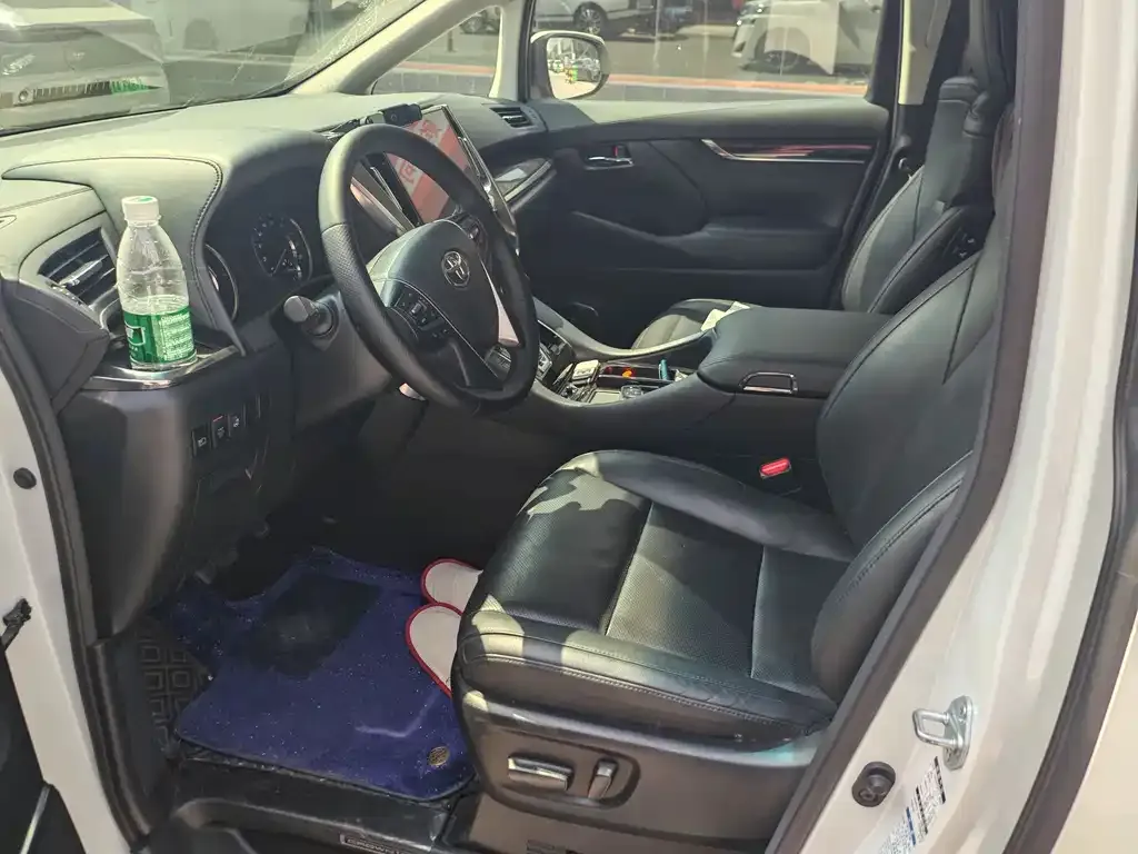Toyota Alphard 2022 из CN, фото 10