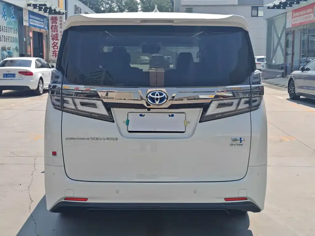 Toyota Alphard 2022 из CN, фото 2