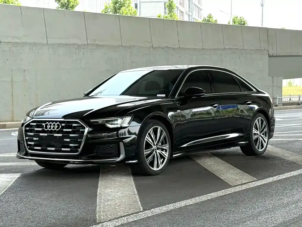 Audi A6L — фото 1