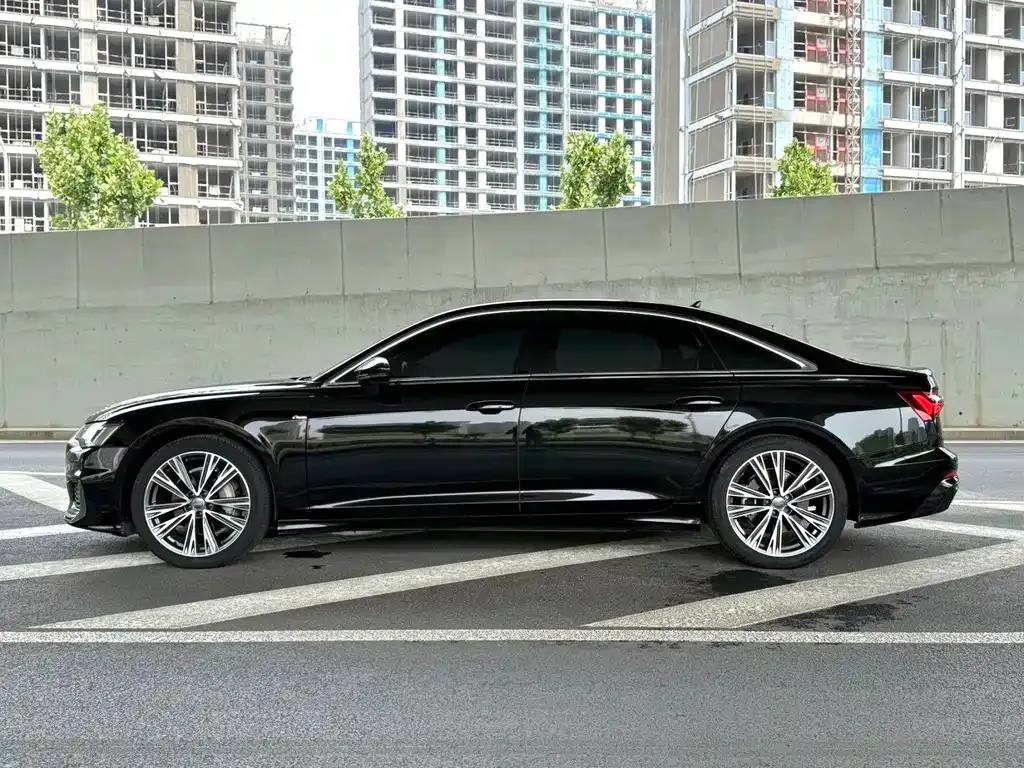 Audi A6L — фото 7