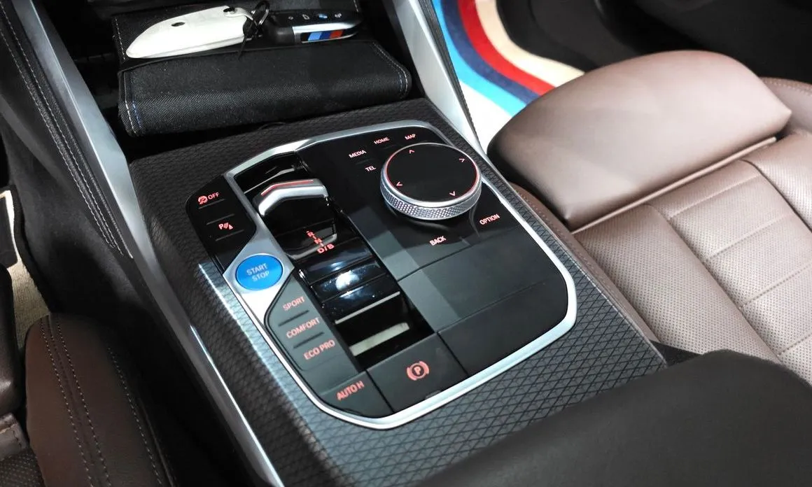 BMW i4 — фото 9