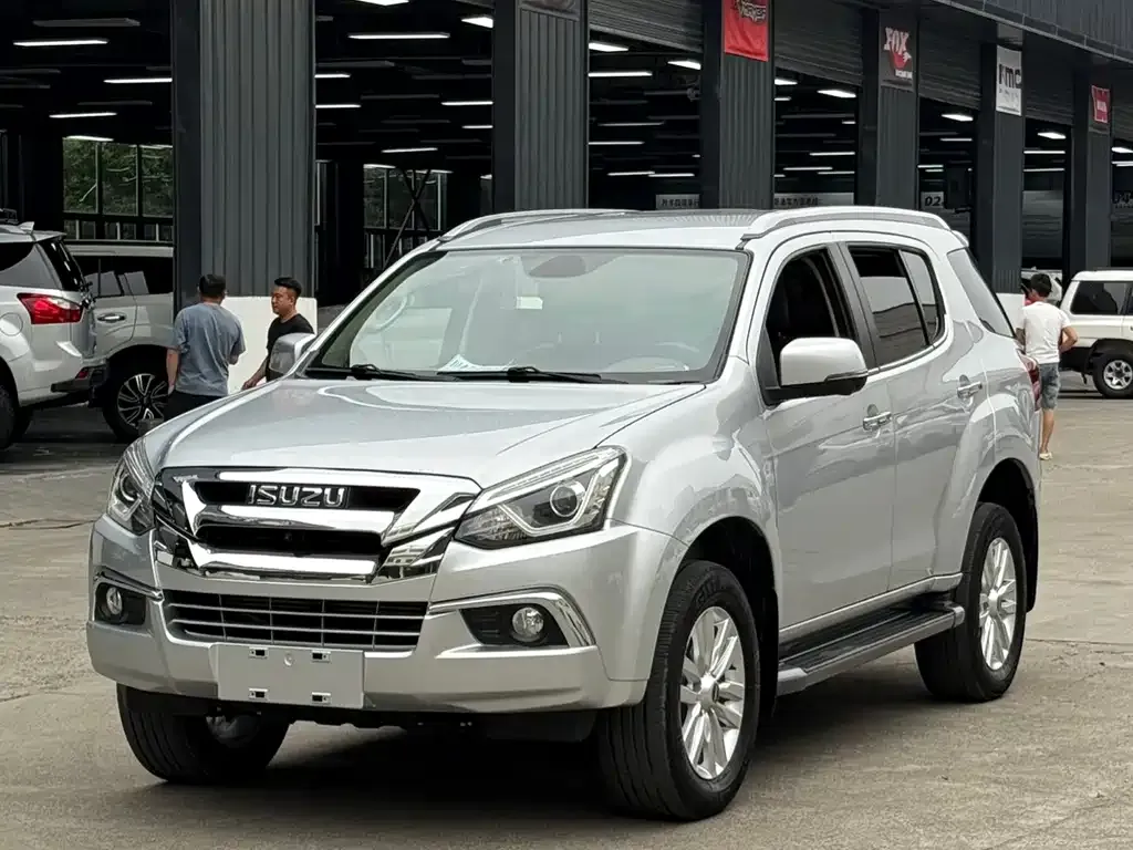 Isuzu MU-X