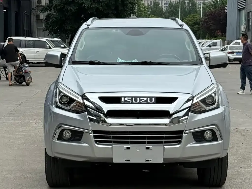 Isuzu MU-X 2022 из CN, фото 5