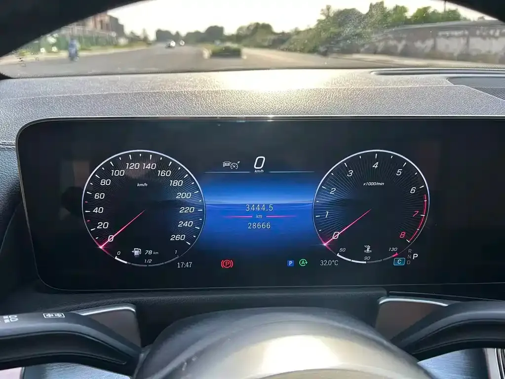 Mercedes-Benz GLB 2024 из CN, фото 4
