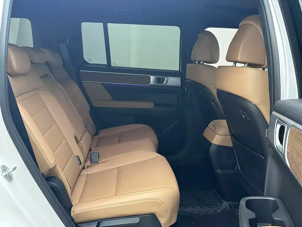 Hyundai Santa Fe 2024 из CN, фото 8