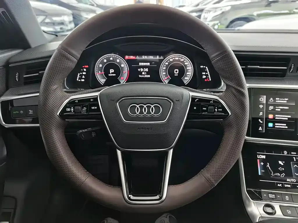 Audi A6L — фото 8