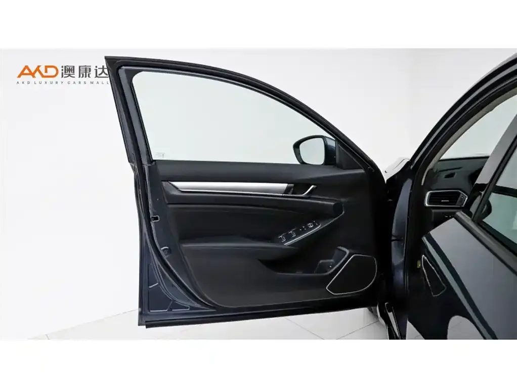 Honda Accord — фото 8