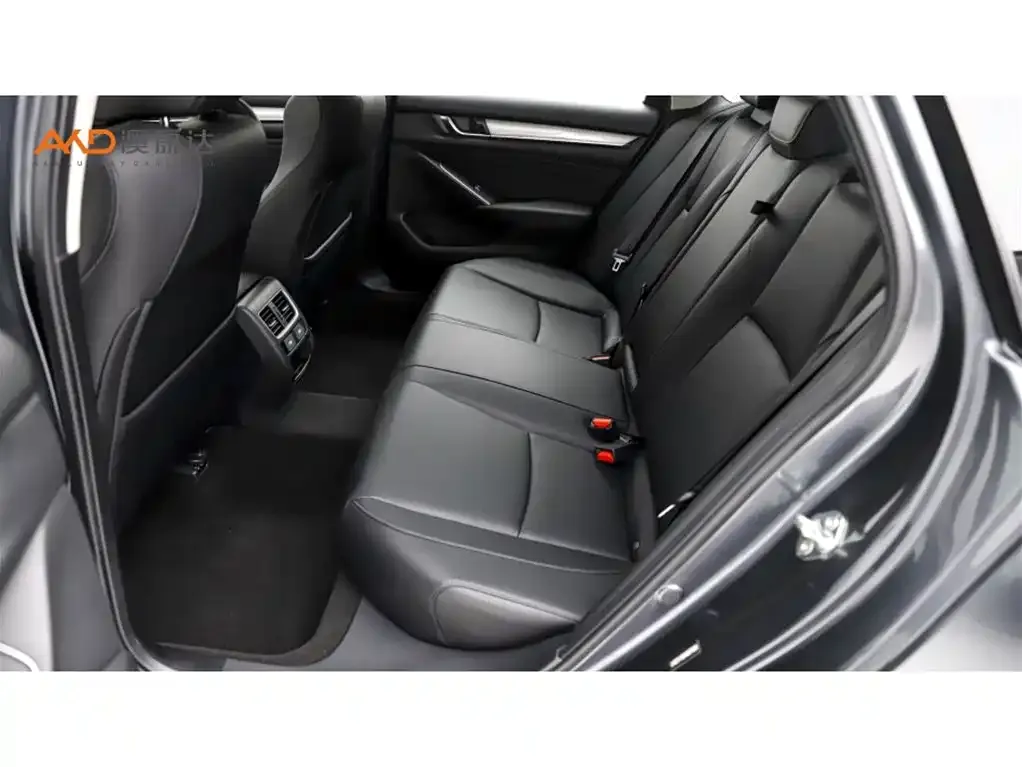 Honda Accord — фото 10
