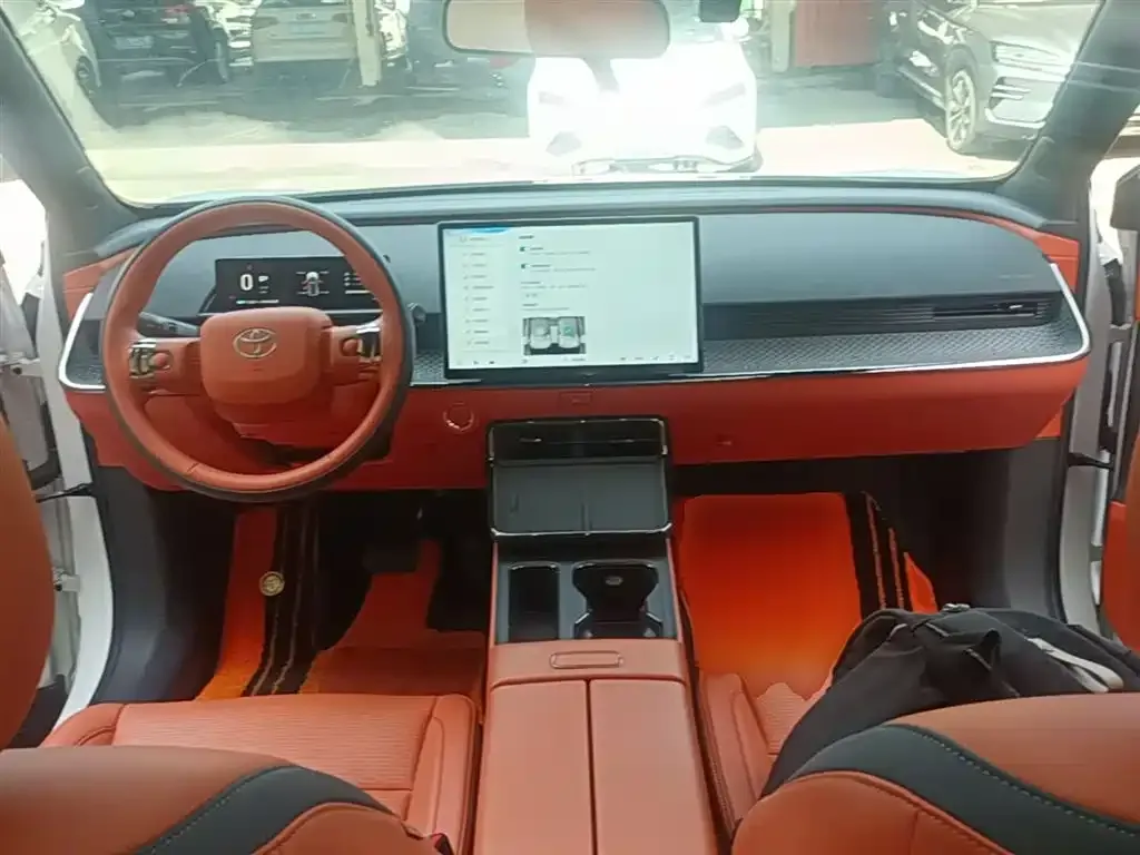 Toyota Platinum 3X 2025 из CN, фото 5
