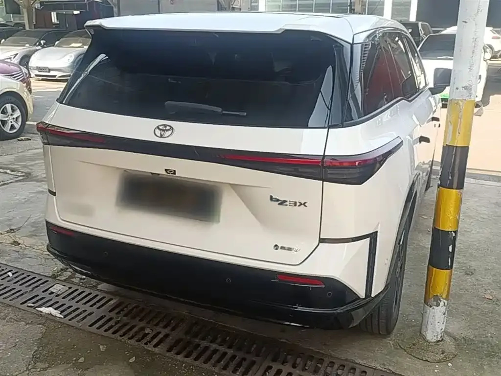 Toyota Platinum 3X 2025 из CN, фото 4
