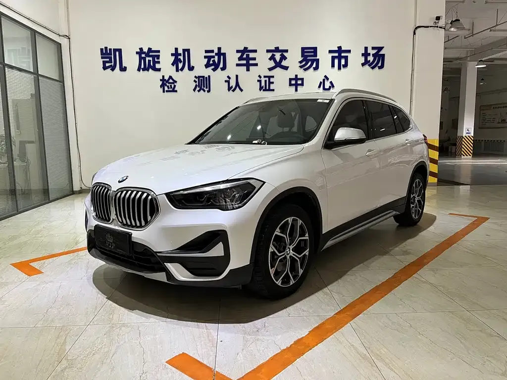 BMW X1 — фото 1