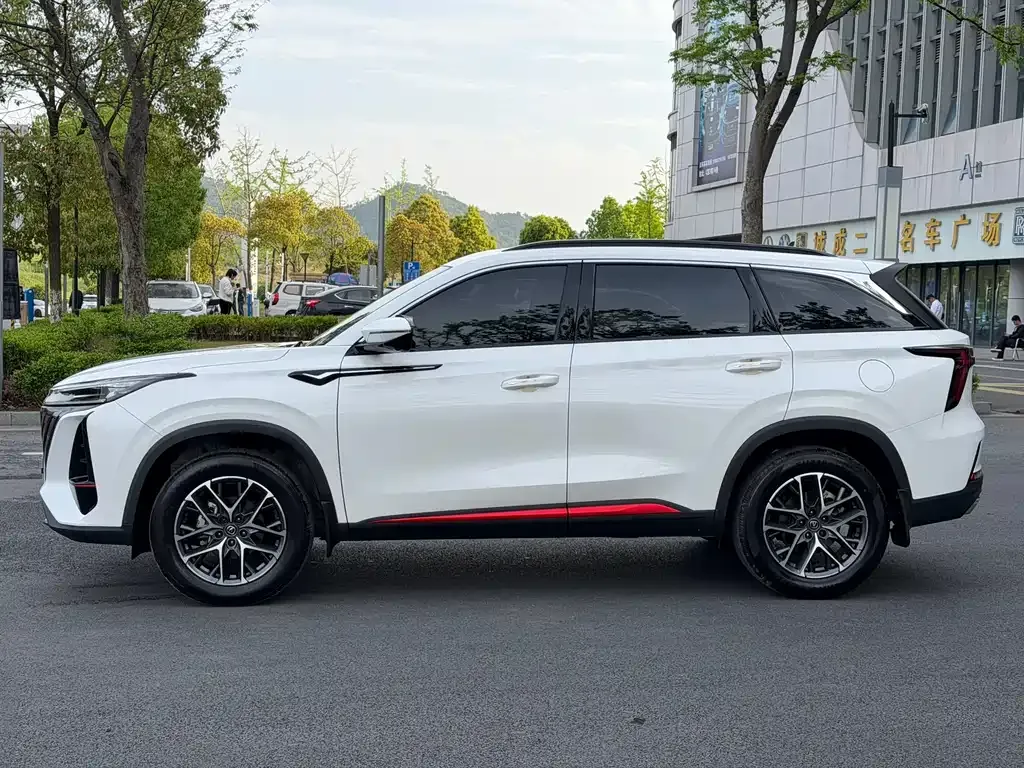 Changan CS75PLUS — фото 4