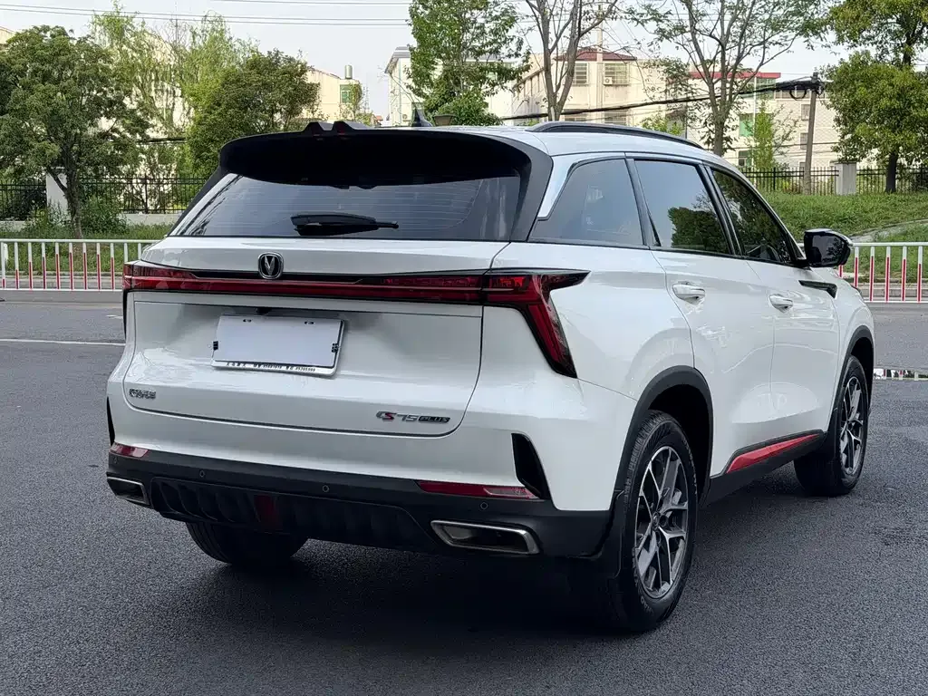 Changan CS75PLUS — фото 9