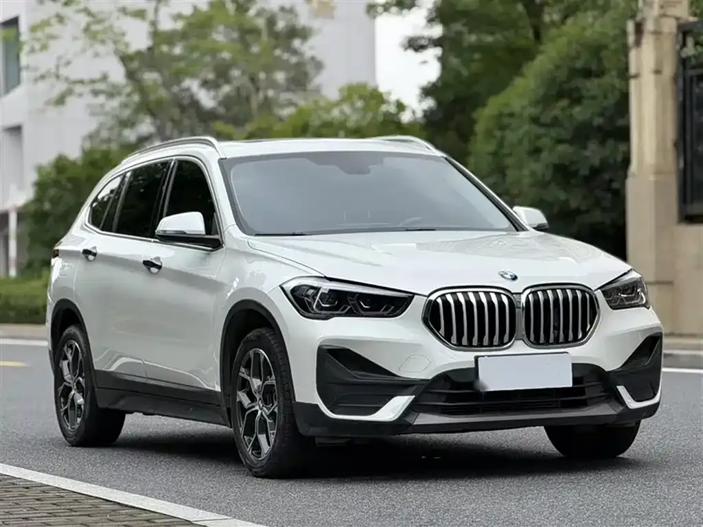 BMW X1 — фото 7