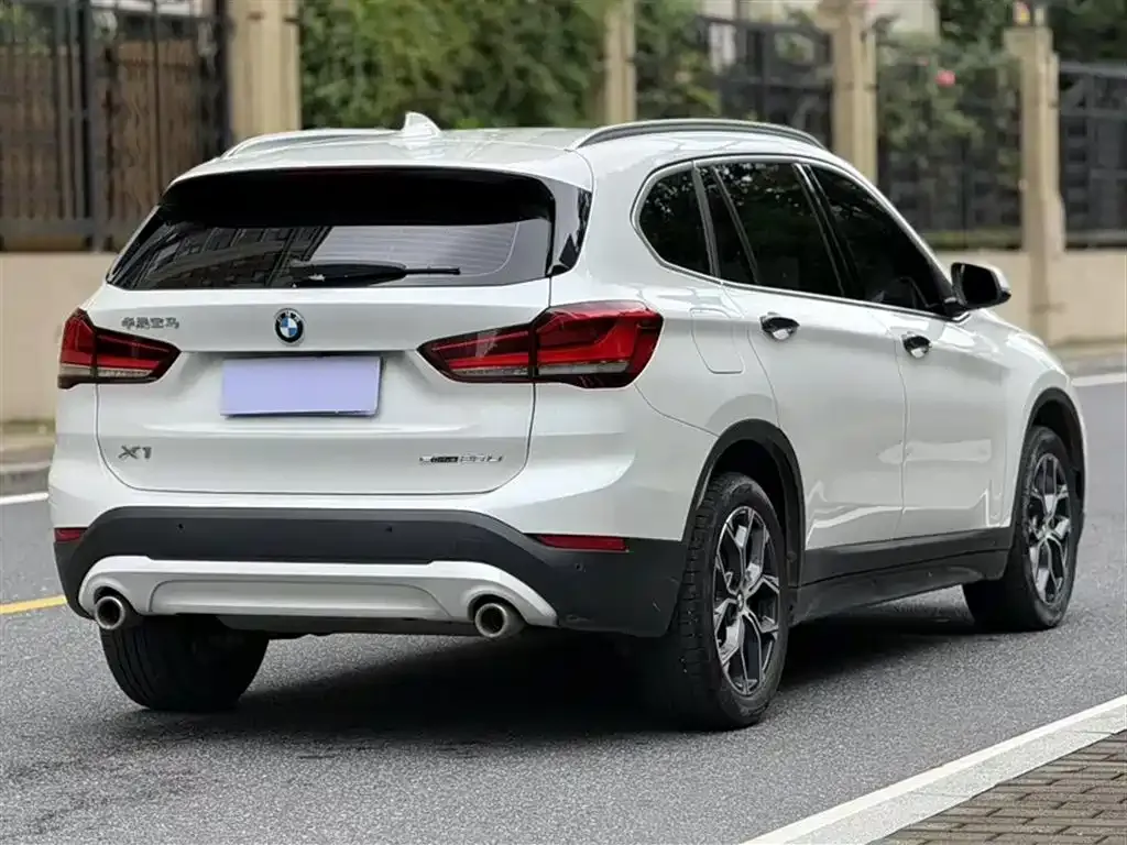 BMW X1 — фото 10