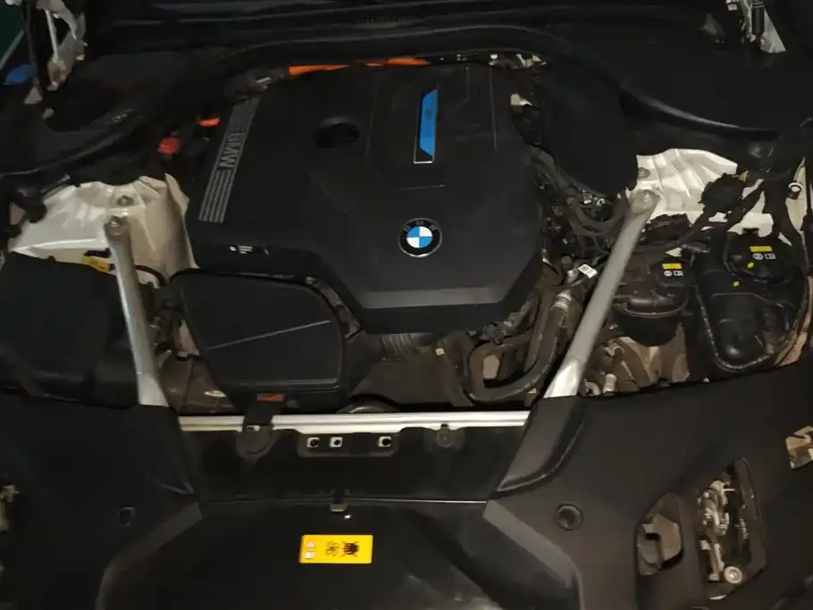 BMW 5 Series New Energy — фото 8