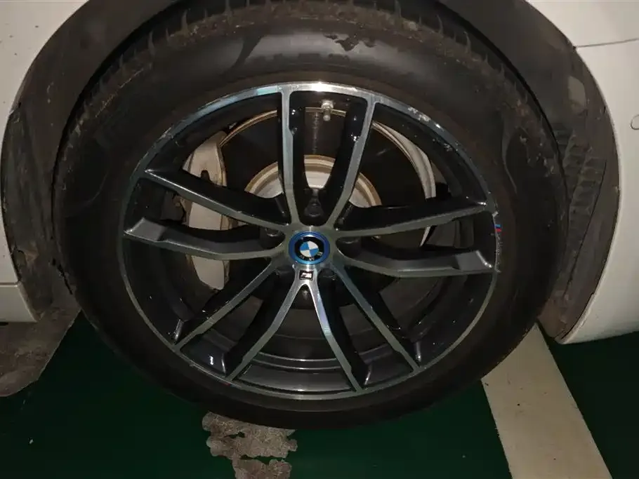 BMW 5 Series New Energy — фото 2