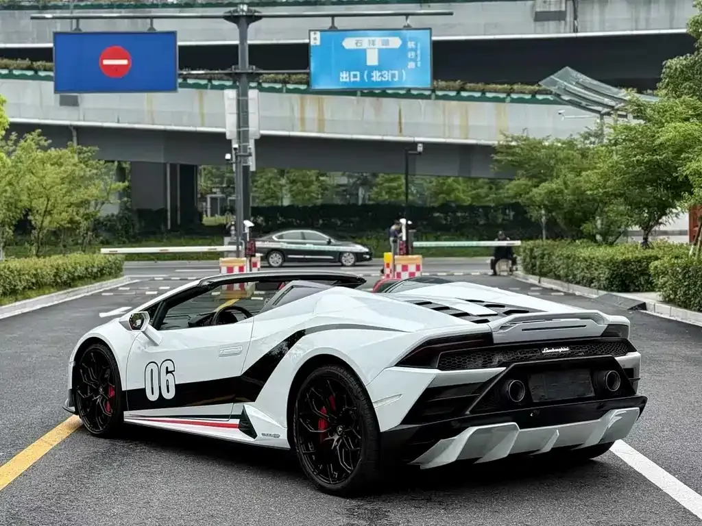 Lamborghini Huracan — фото 9