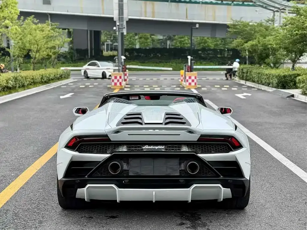 Lamborghini Huracan — фото 5