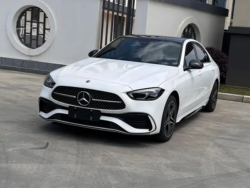 Mercedes-Benz C-Class — фото 1