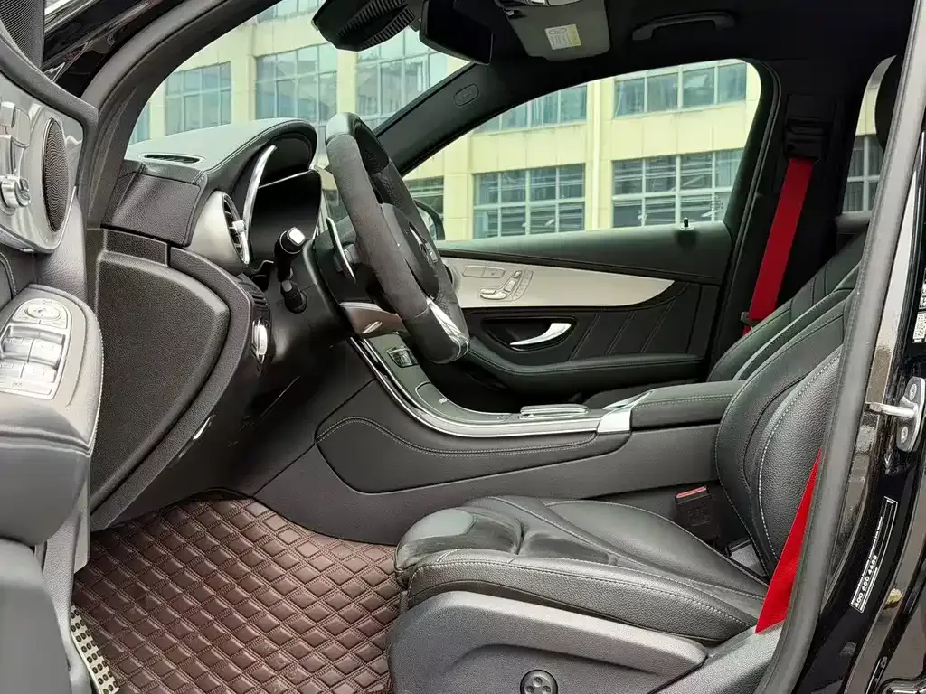 Mercedes-Benz GLC Coupe AMG — фото 8