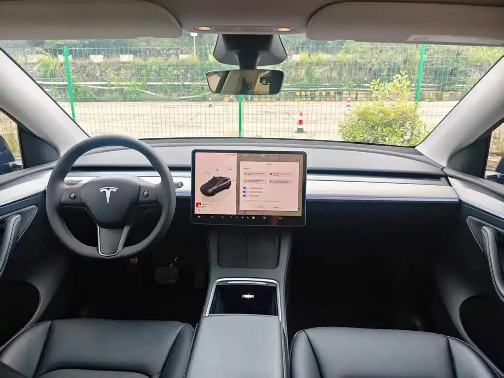 Tesla Model Y — фото 4