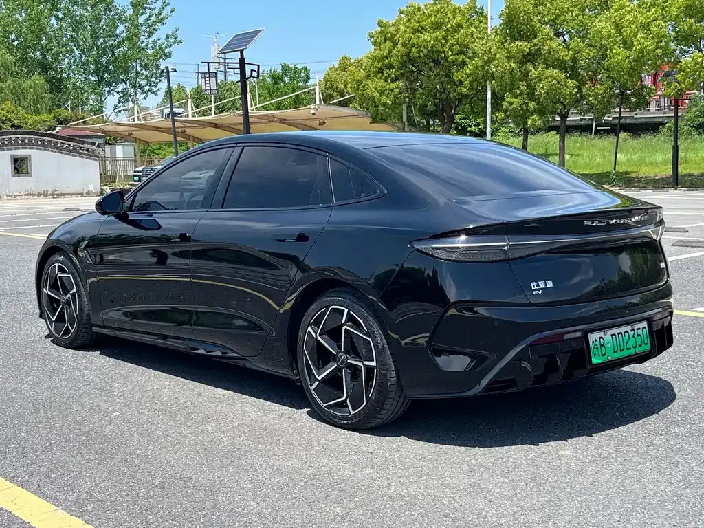 BYD Seal — фото 7