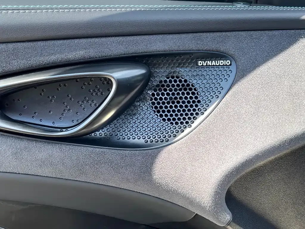 BYD Seal — фото 8
