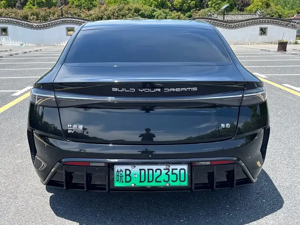 BYD Seal — фото 10