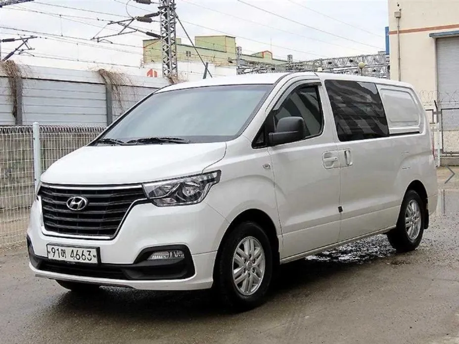 Hyundai Starex
