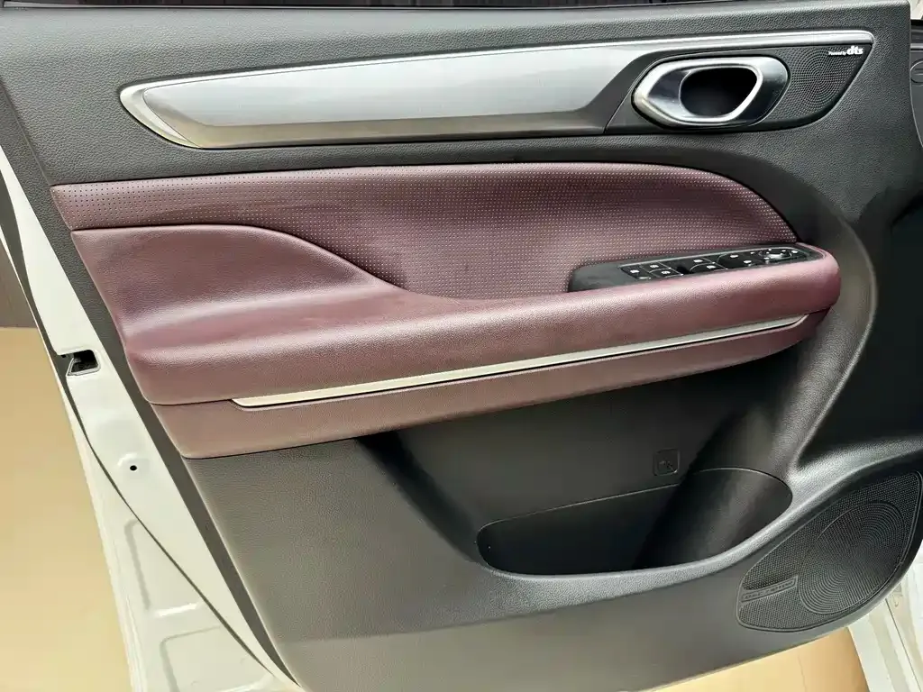 GAC Motor Trumpchi M6 — фото 8